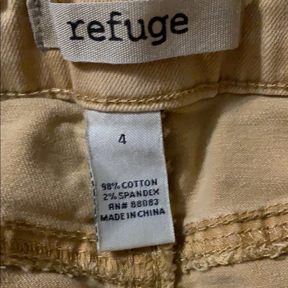 Shorts - Picture 3 of 3